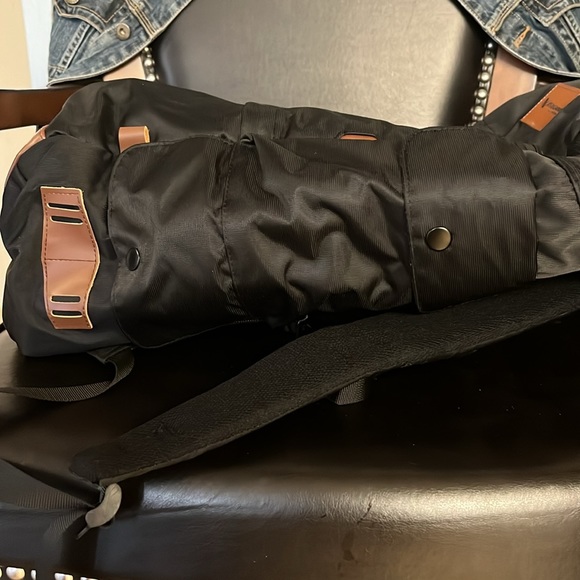 Backpack - Picture 3 of 7